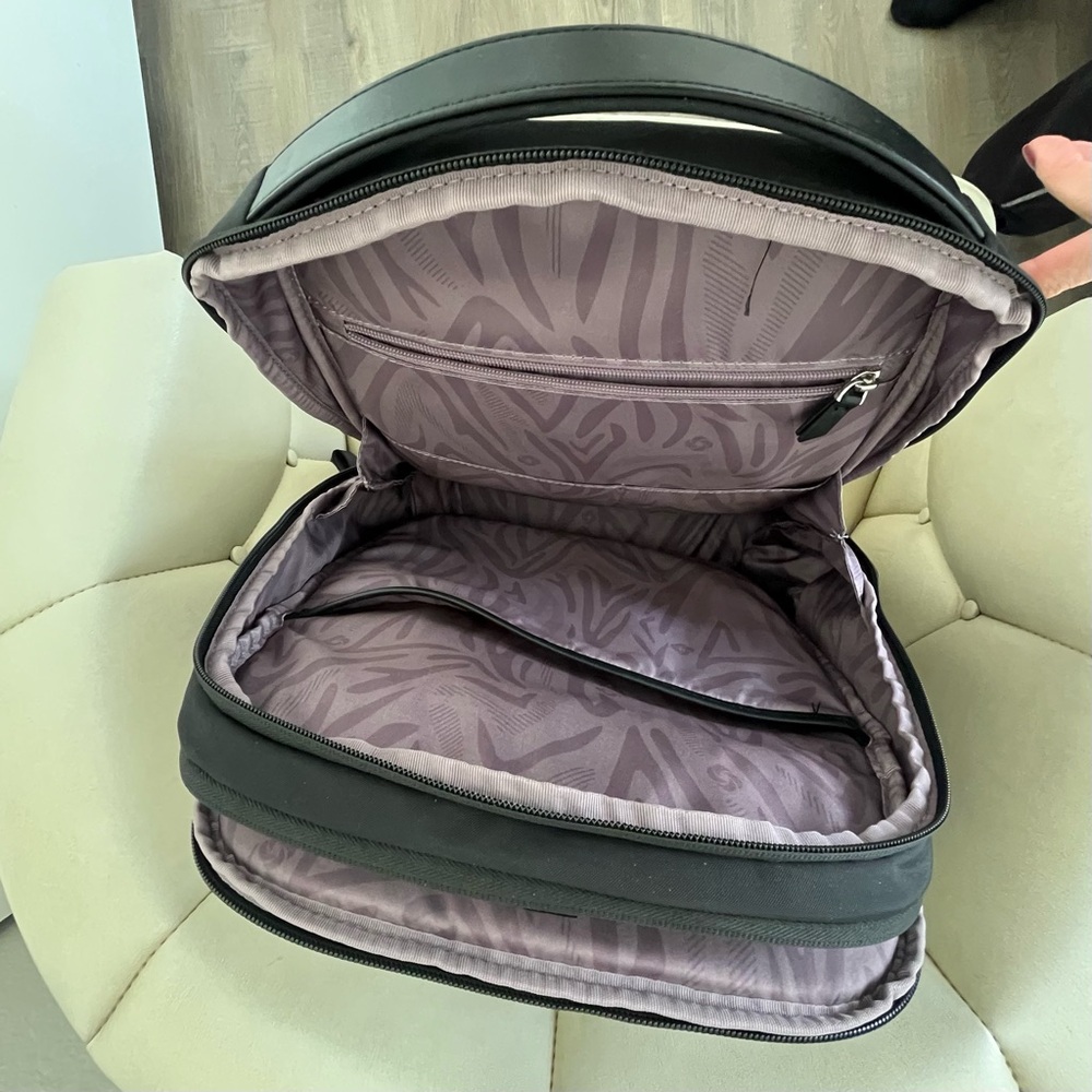 Samsonite Just Right Standard Black Slim Backpack - Picture 4 of 13